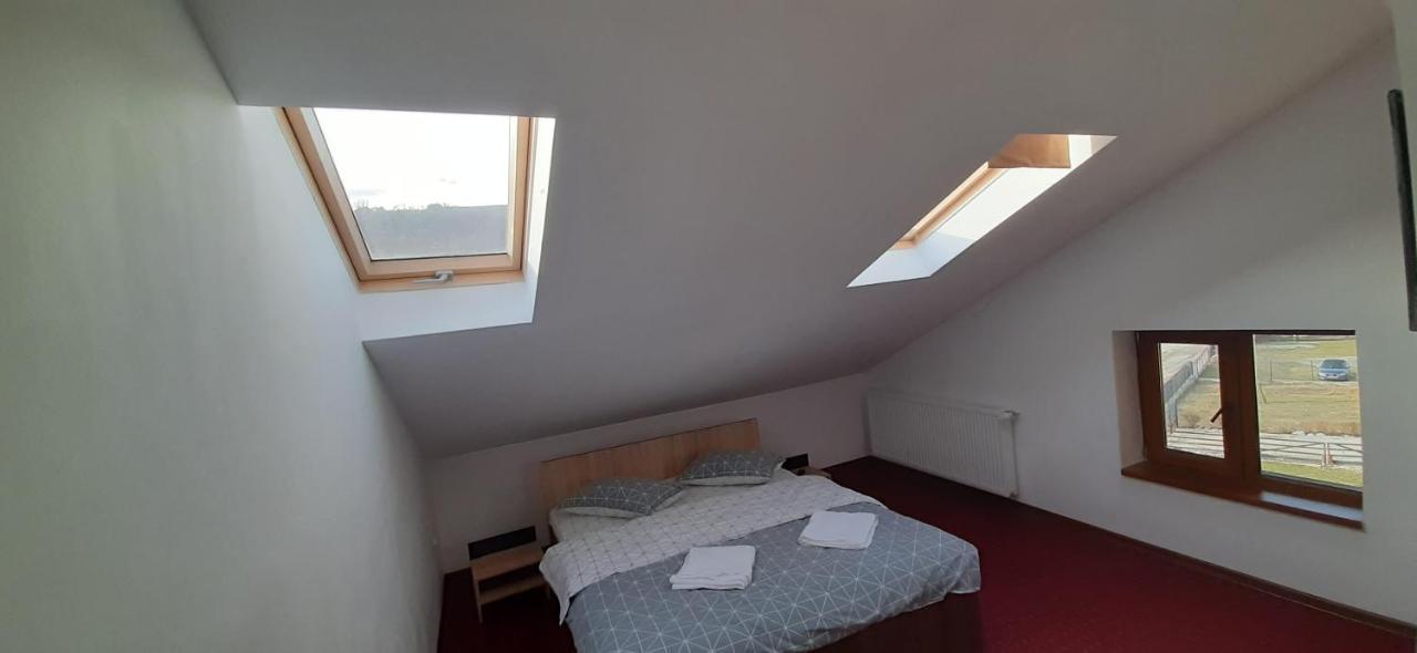 Pensiunea Montan din Bran,sat Simon SPA indoor Bran  Bagian luar foto