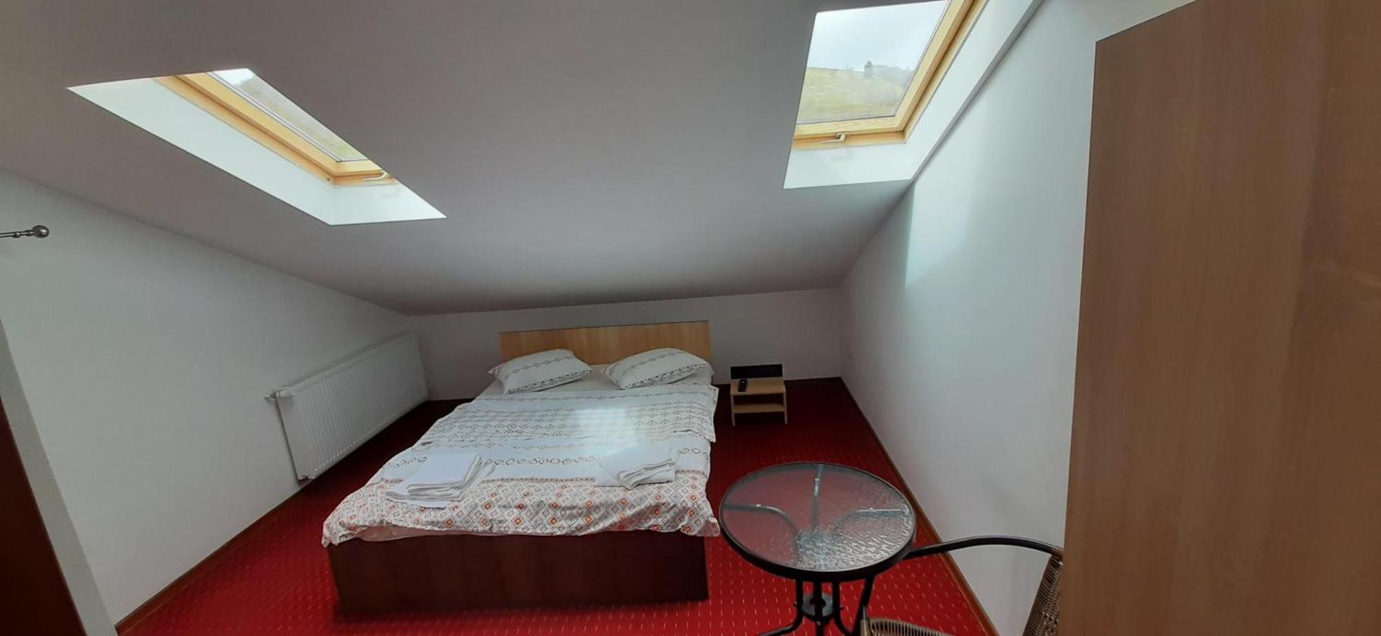 Pensiunea Montan din Bran,sat Simon SPA indoor Bran  Ruang foto